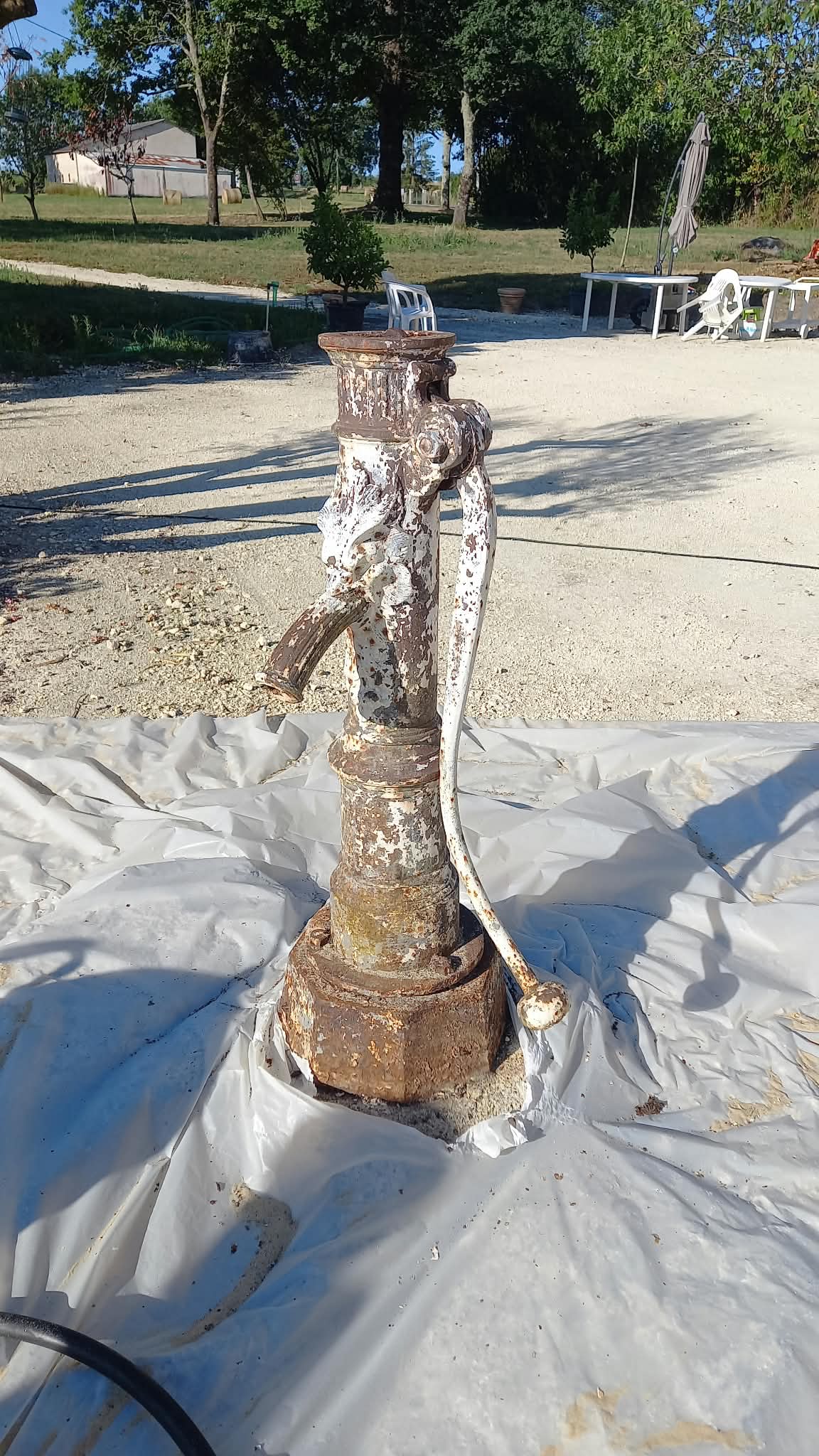 Pompe à eau en fonte avant peinture